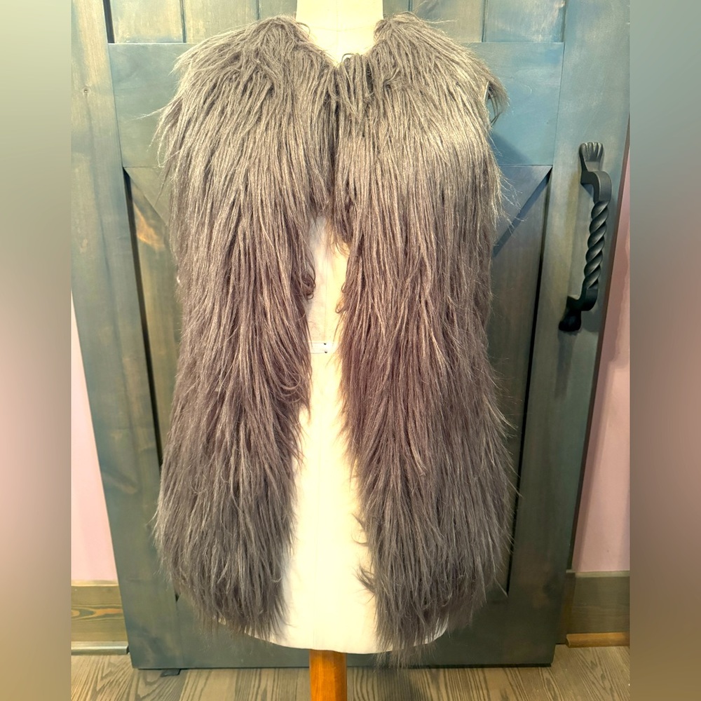 Zara Grey Faux Fur vest